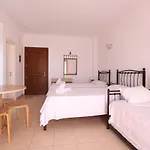 Seaside Gialova بيلوس